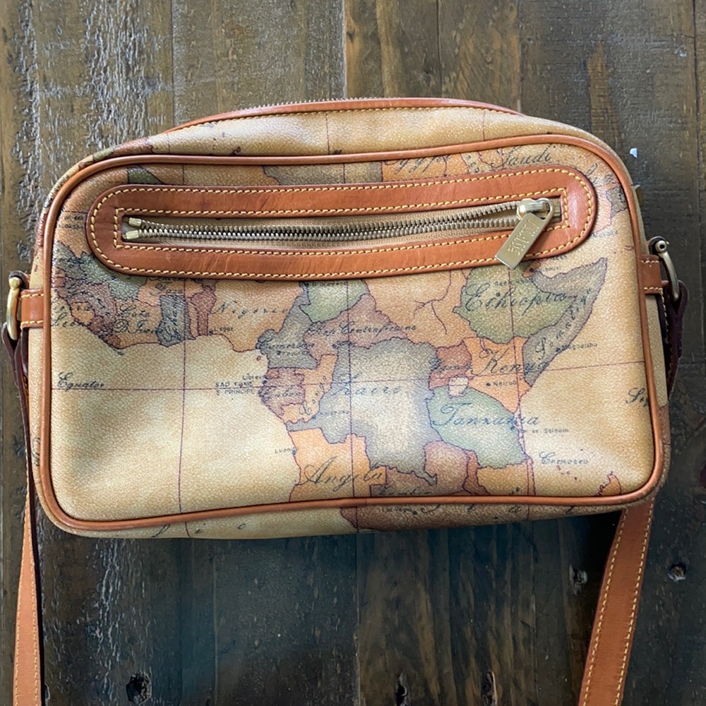 Authentic Alviero Martini Geo Collection bag